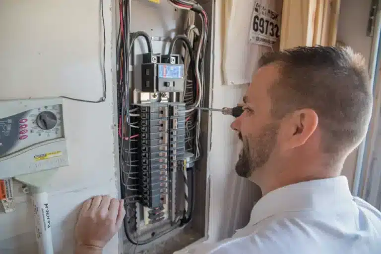 maintenance-electrician-grapevine-